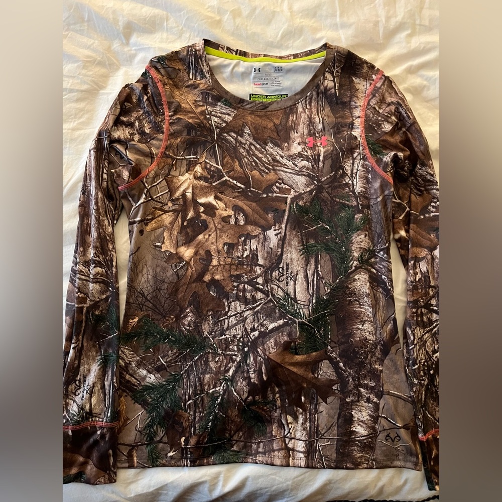 Women’s Under Armour long sleeve